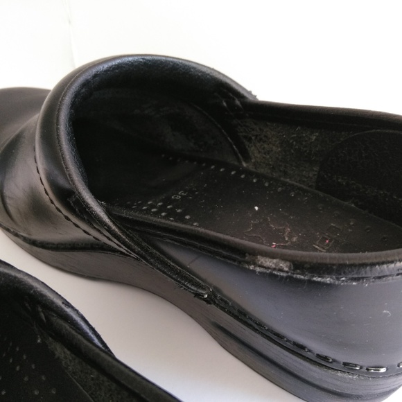 Dansko Classic Clogs 36 Black - Picture 8 of 14